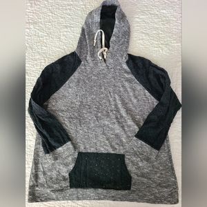 1X women lace sleeve black sweatshirt